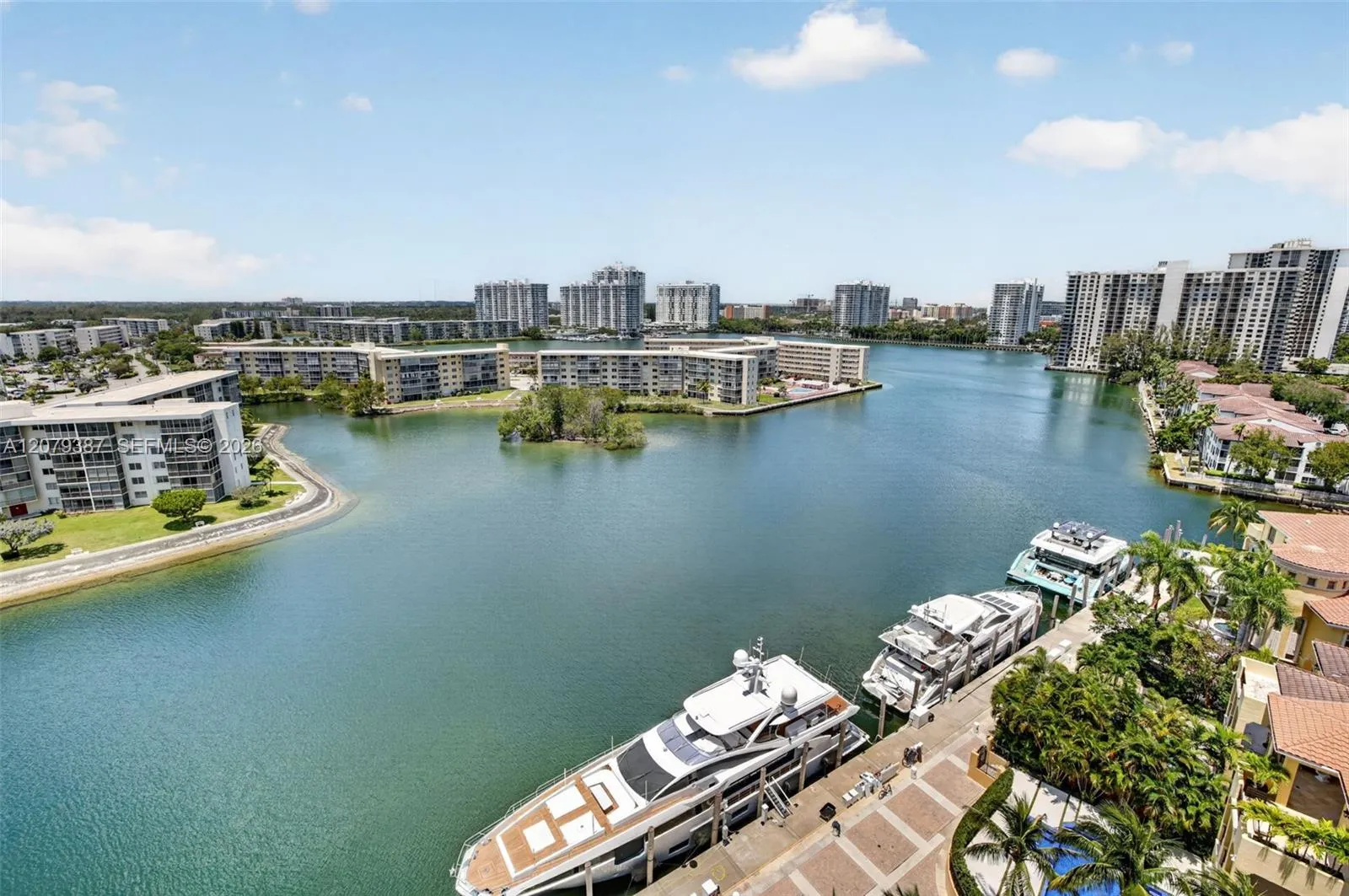 Foto de propiedad en 1000 Island Boulevard 1510, Aventura, FL 33160 Aventura con MLS# 