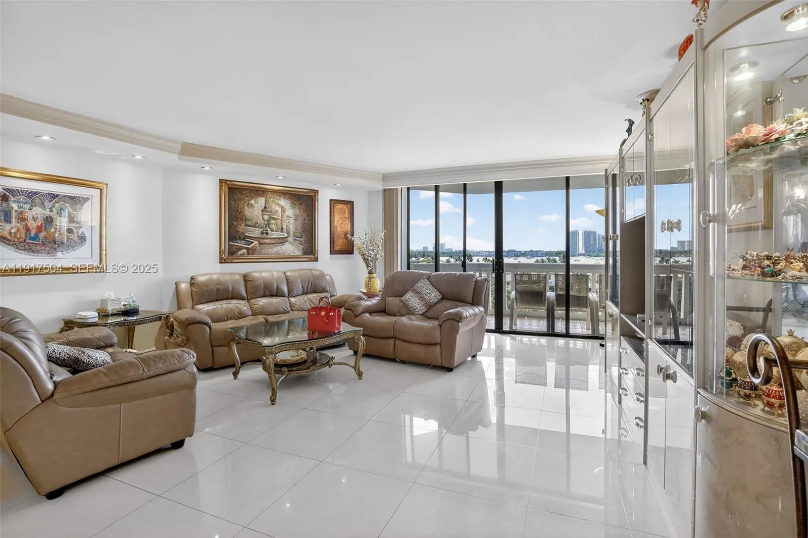 Foto de propiedad en 1000 Island Boulevard 602, Aventura, FL 33160 Aventura con MLS# 