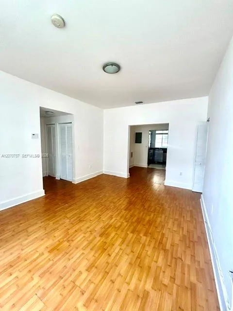 Foto de propiedad en 1000 Meridian Avenue 18, Miami Beach, FL 33139 Miami Beach con MLS# 