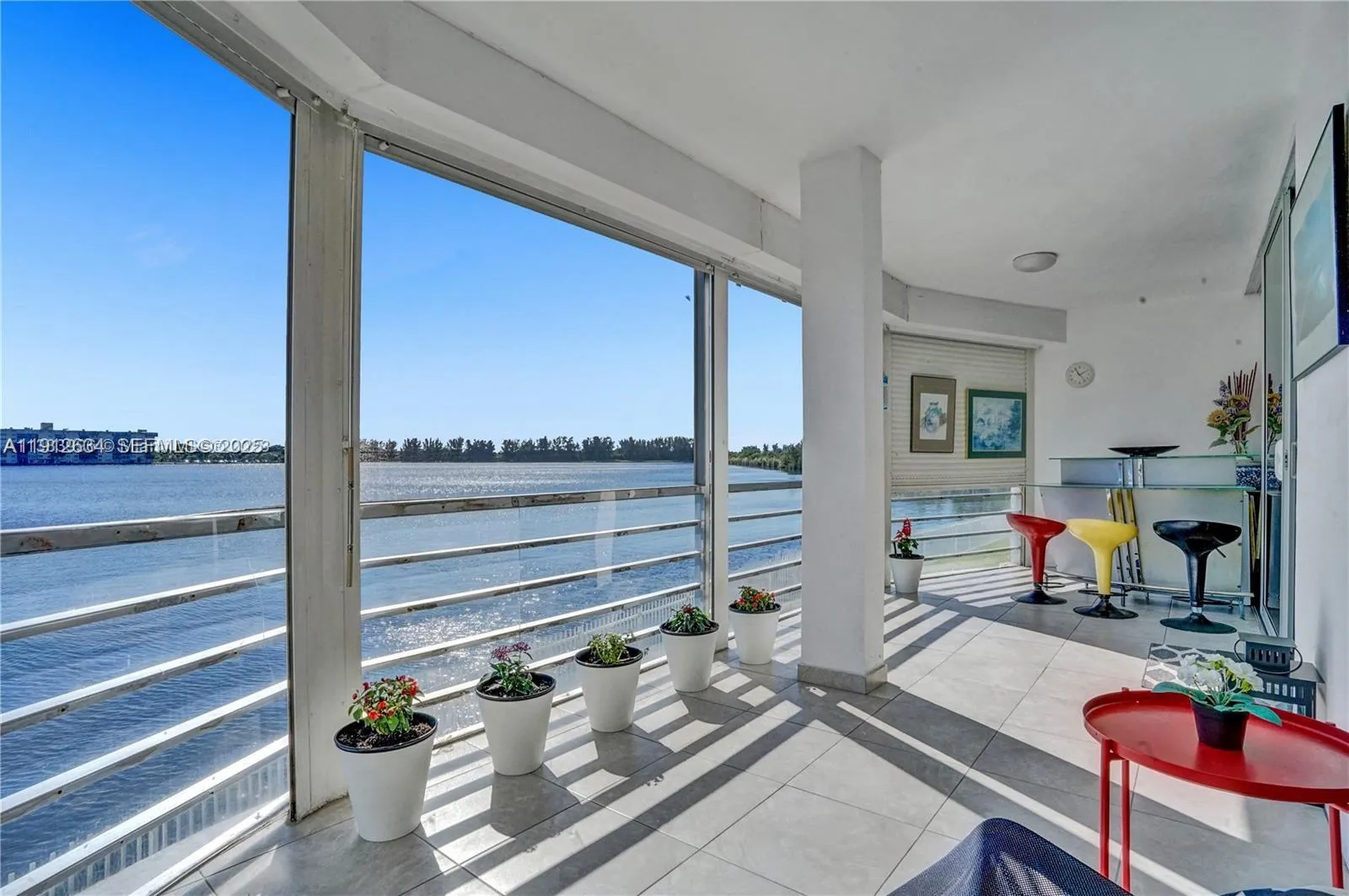 Foto de propiedad en 1000 NE 191st Street 21, Miami, FL 33179 Miami con MLS# 