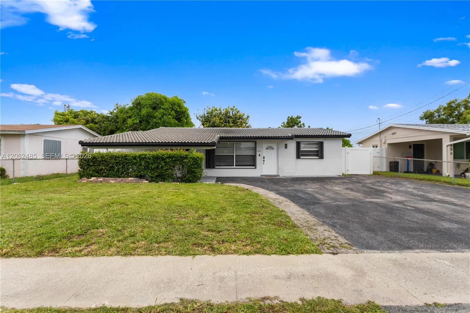 Foto de propiedad en 1000 NW 23rd Terrace, Pompano Beach, FL 33069 Pompano Beach con MLS# 