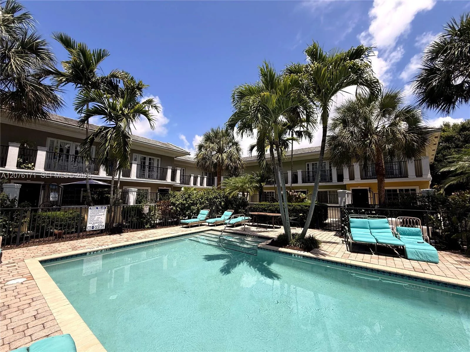 En Renta 1000 Palm Trail 8, Delray Beach, FL 33483, Delray Beach, FL 33483