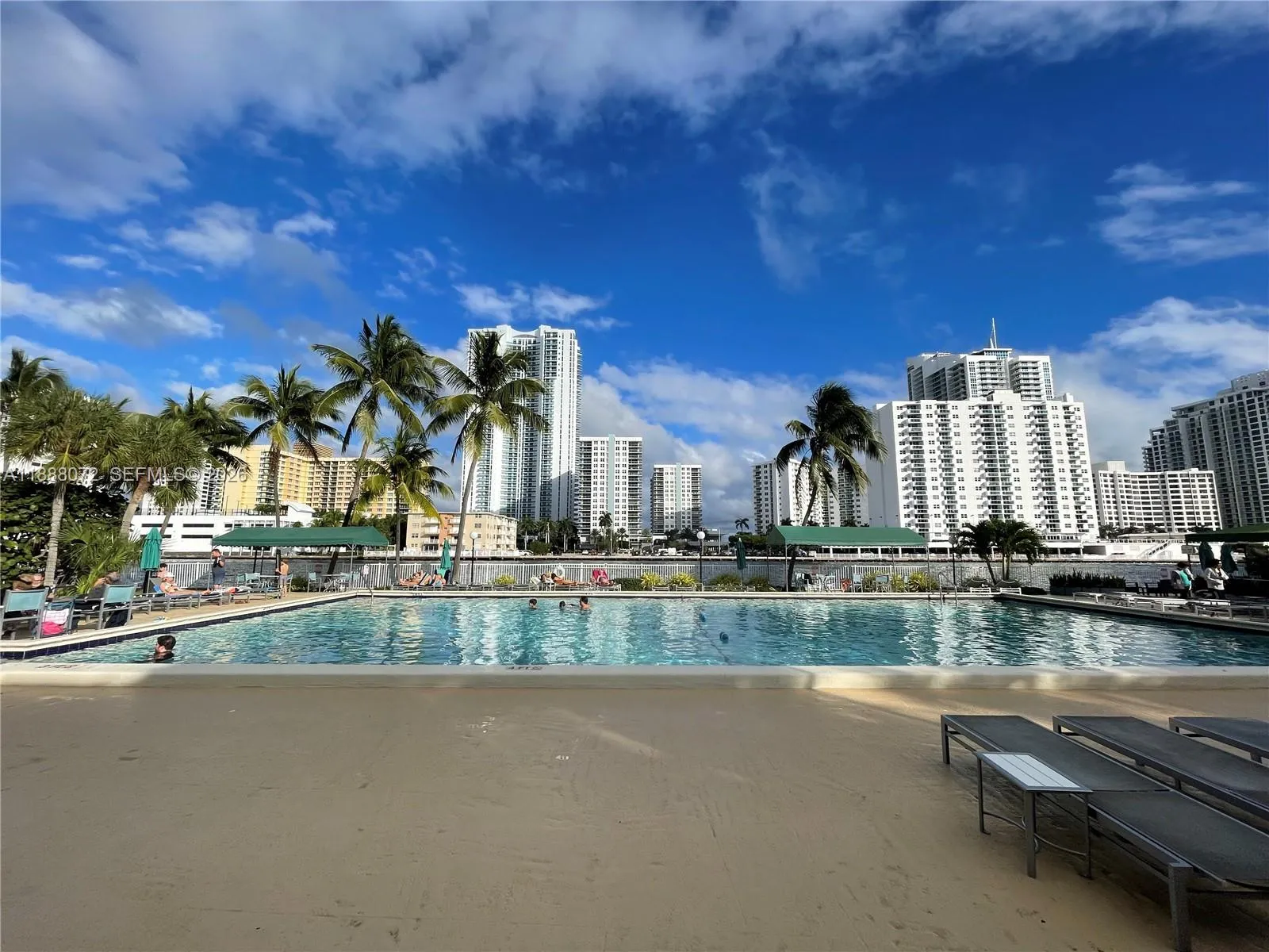 Foto de propiedad en 1000 Parkview Drive 627, Hallandale Beach, FL 33009 Hallandale Beach con MLS#
