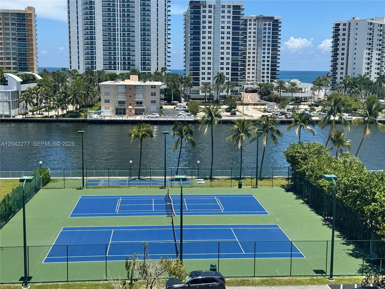 Foto de propiedad en 1000 Parkview Drive 726, Hallandale Beach, FL 33009 Hallandale Beach con MLS# 