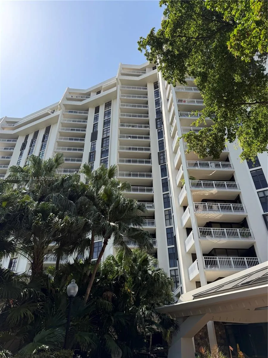 Foto de propiedad en 1000 Quayside Terrace 1807, Miami, FL 33138 Miami con MLS# 