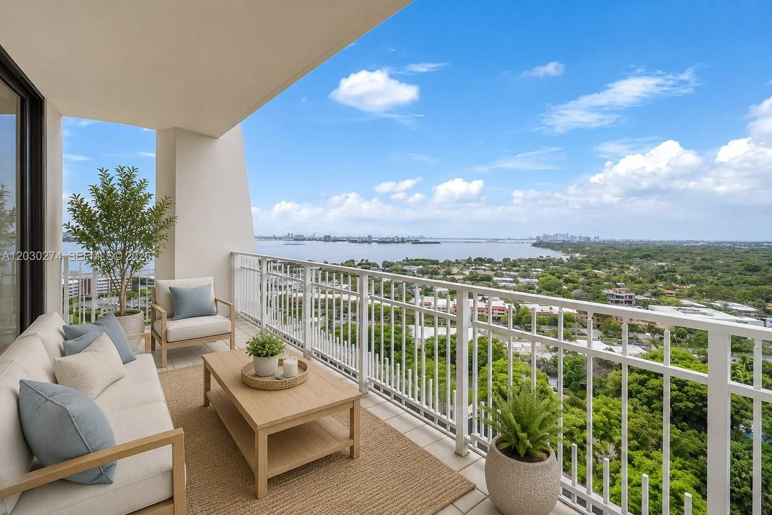 Foto de propiedad en 1000 Quayside Terrace TS-10, Miami, FL 33138 Miami con MLS#