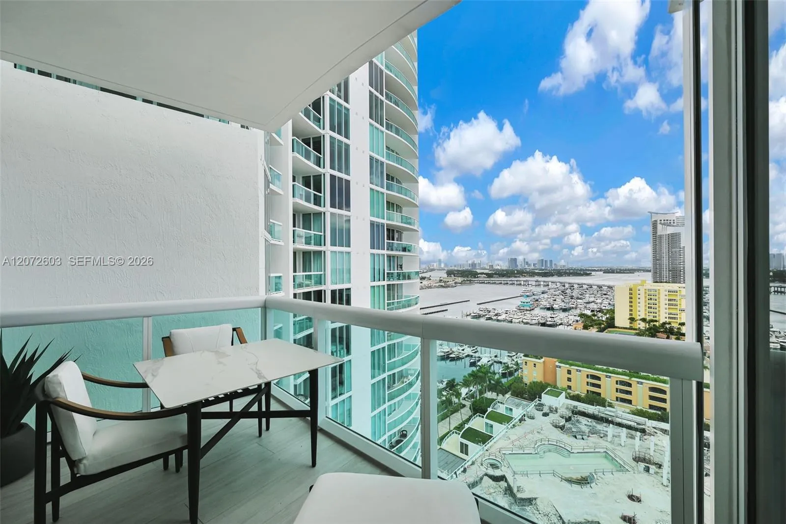 Foto de propiedad en 1000 S Pointe Drive 1706, Miami Beach, FL 33139 Miami Beach con MLS# 