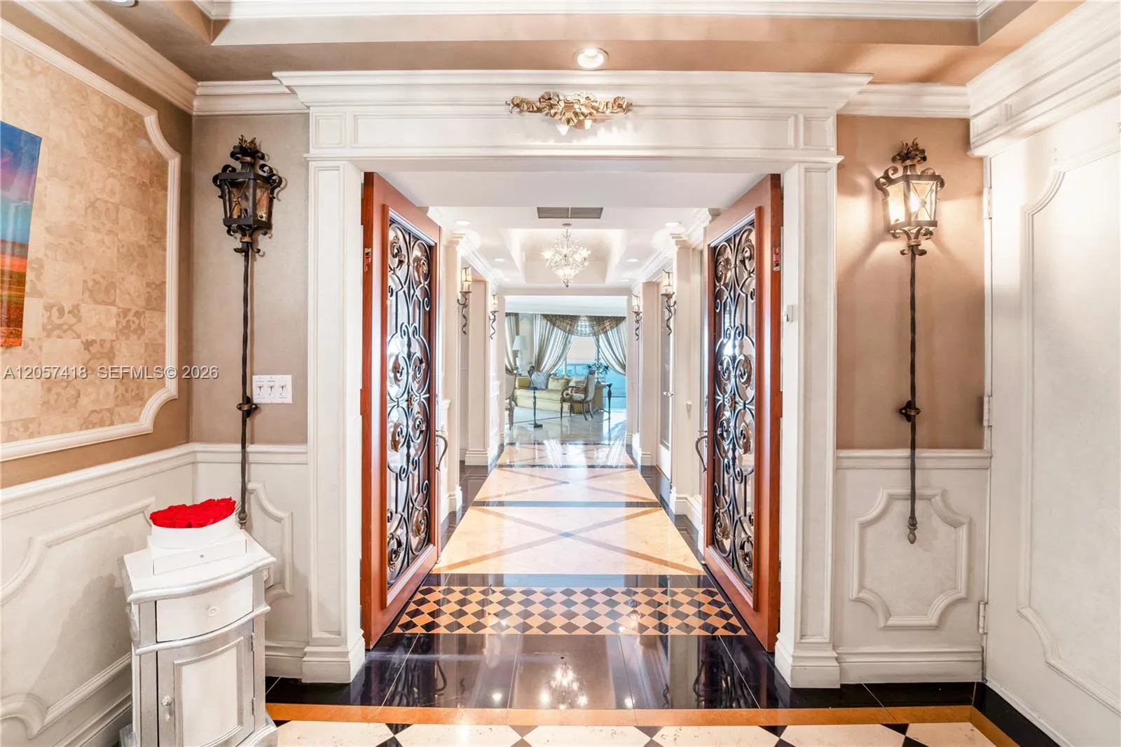 Foto de propiedad en 1000 S Pointe Drive 2501, Miami Beach, FL 33139 Miami Beach con MLS# 