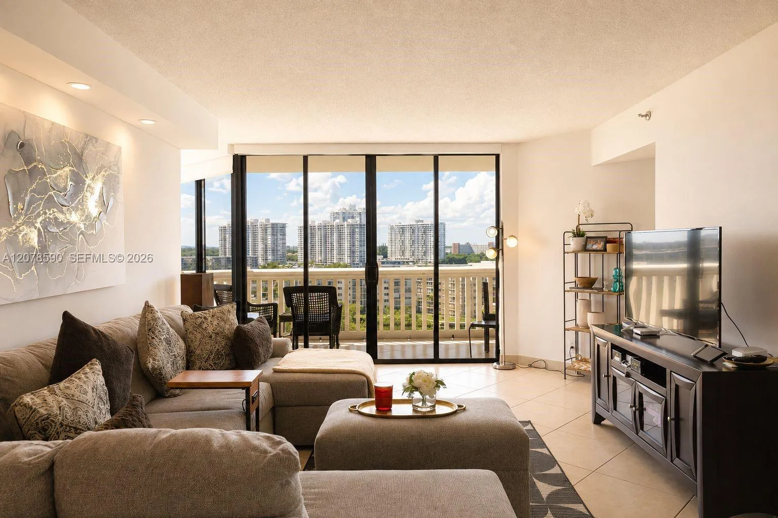 En Venta 1000 W Island Boulevard 1010, Aventura, FL 33160, Aventura, FL 33160