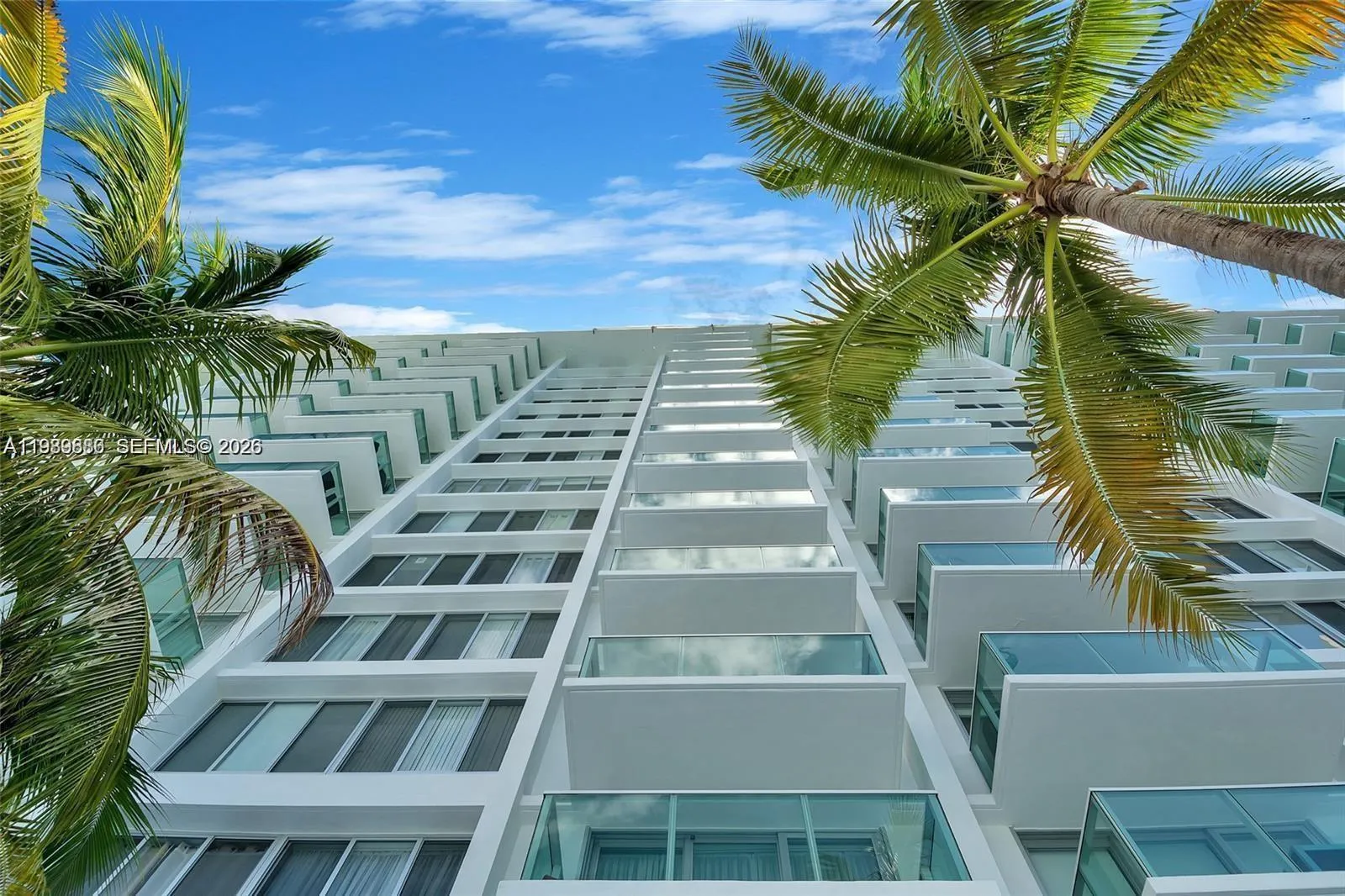 Foto de propiedad en 1000 West Avenue 110, Miami Beach, FL 33139 Miami Beach con MLS# 
