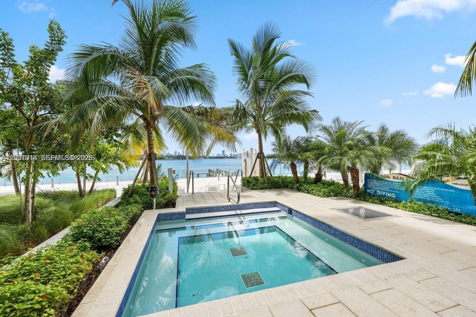 Foto de propiedad en 1000 West Avenue 1504, Miami Beach, FL 33139 Miami Beach con MLS# 