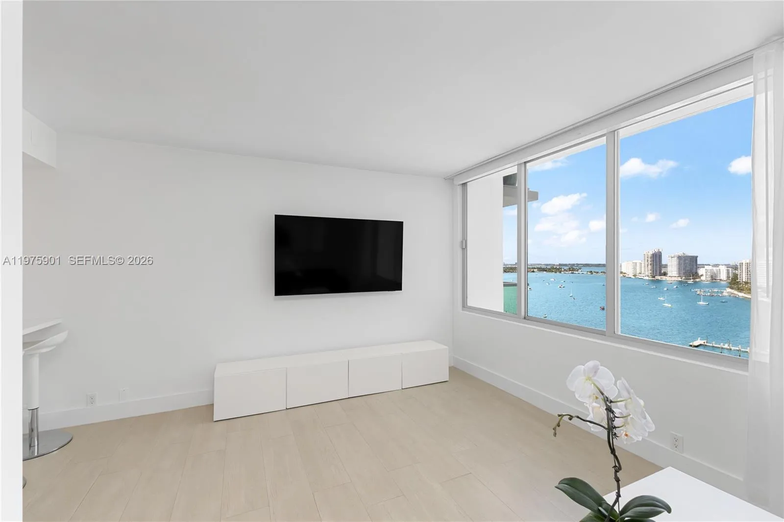 Foto de propiedad en 1000 West Avenue 1522, Miami Beach, FL 33139 Miami Beach con MLS# 