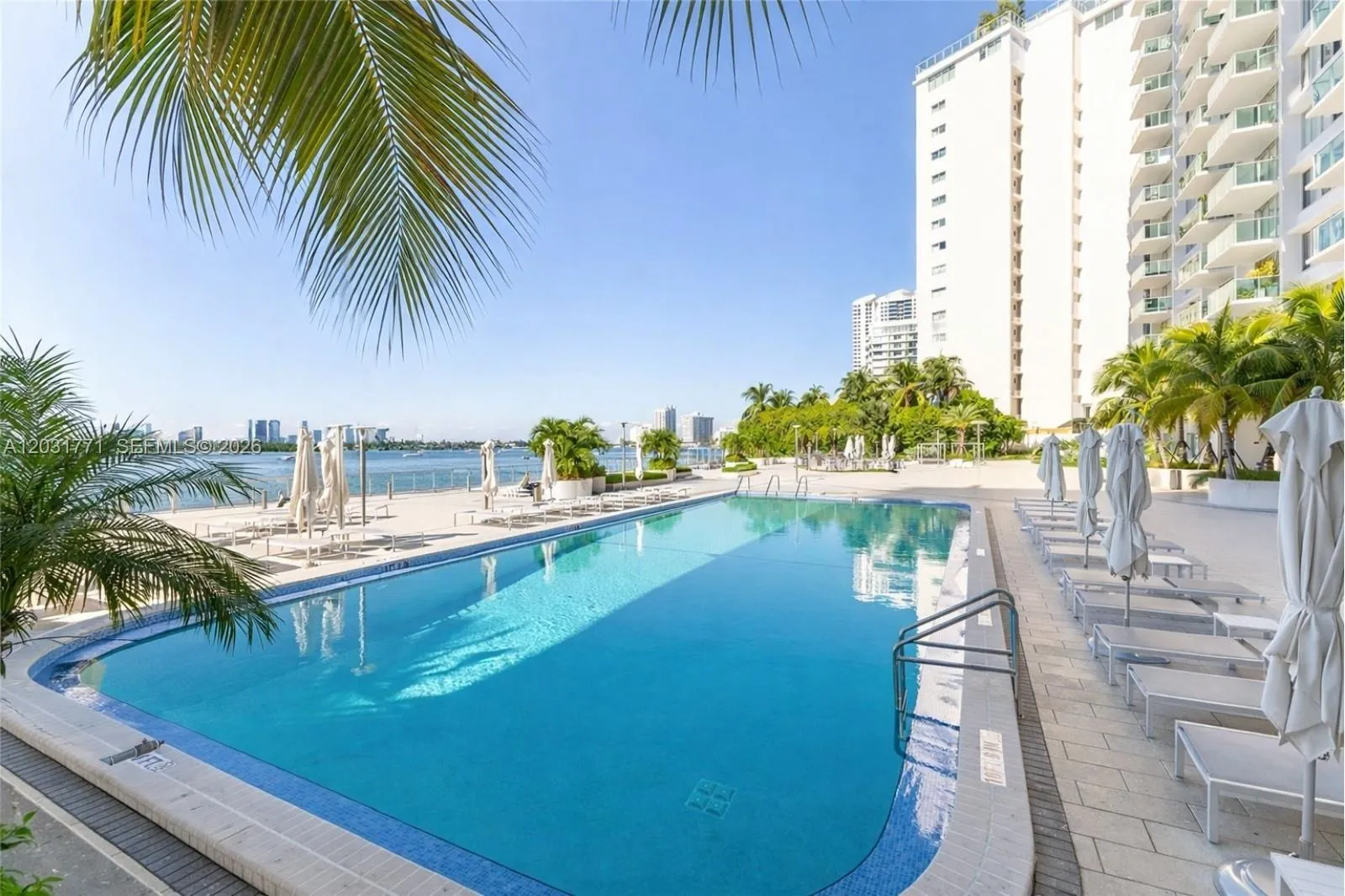Foto de propiedad en 1000 West Avenue 216, Miami Beach, FL 33139 Miami Beach con MLS# 