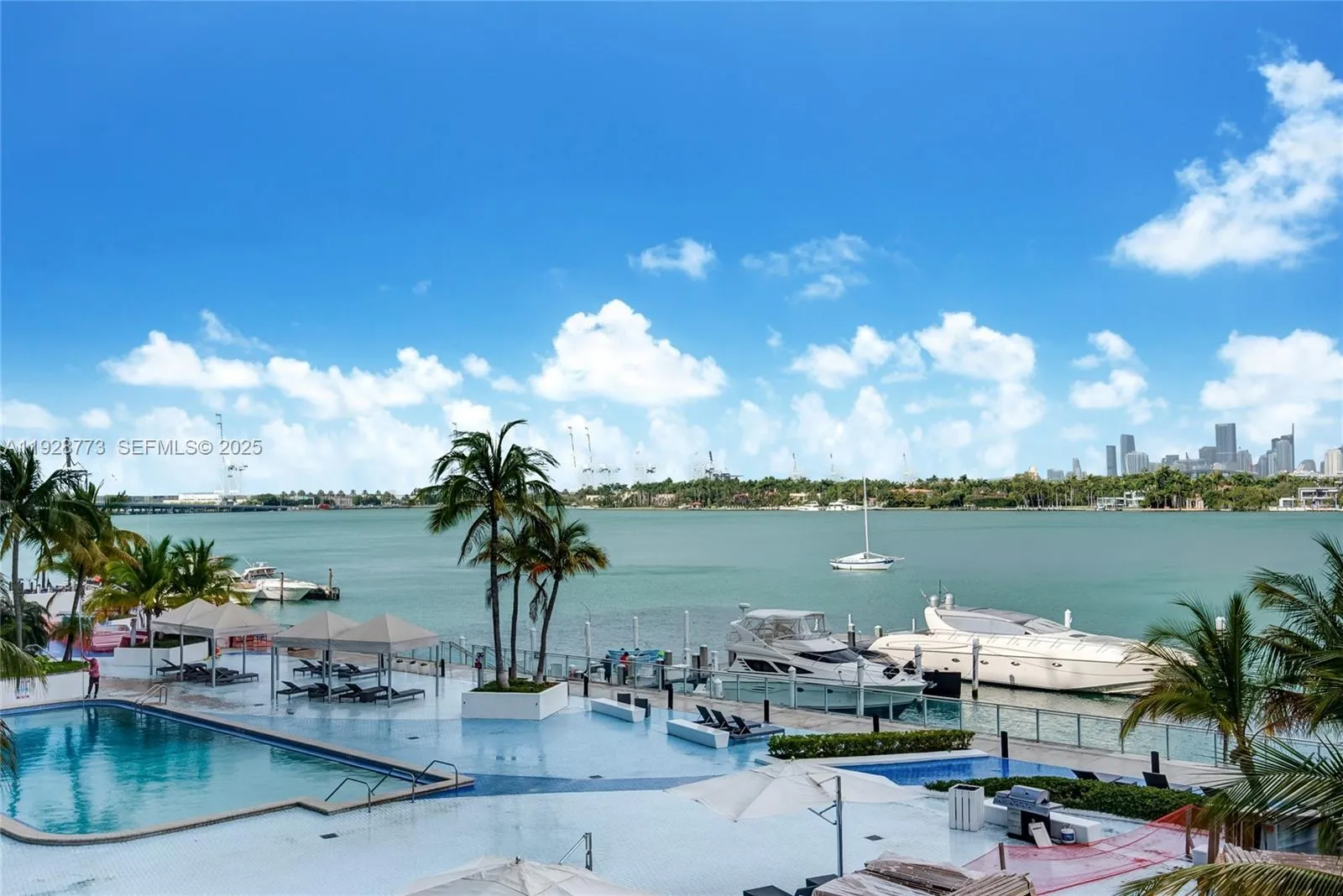 Foto de propiedad en 1000 West Avenue 311, Miami Beach, FL 33139 Miami Beach con MLS# 