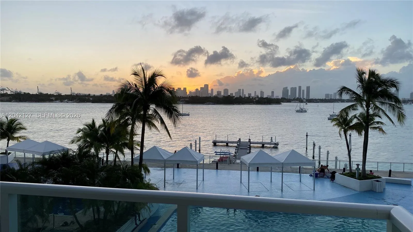 Foto de propiedad en 1000 West Avenue 318, Miami Beach, FL 33139 Miami Beach con MLS# 