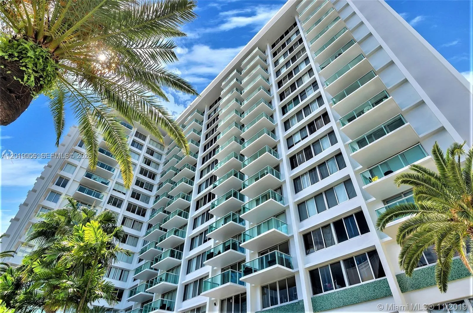 Foto de propiedad en 1000 West Avenue 411, Miami Beach, FL 33139 Miami Beach con MLS# 