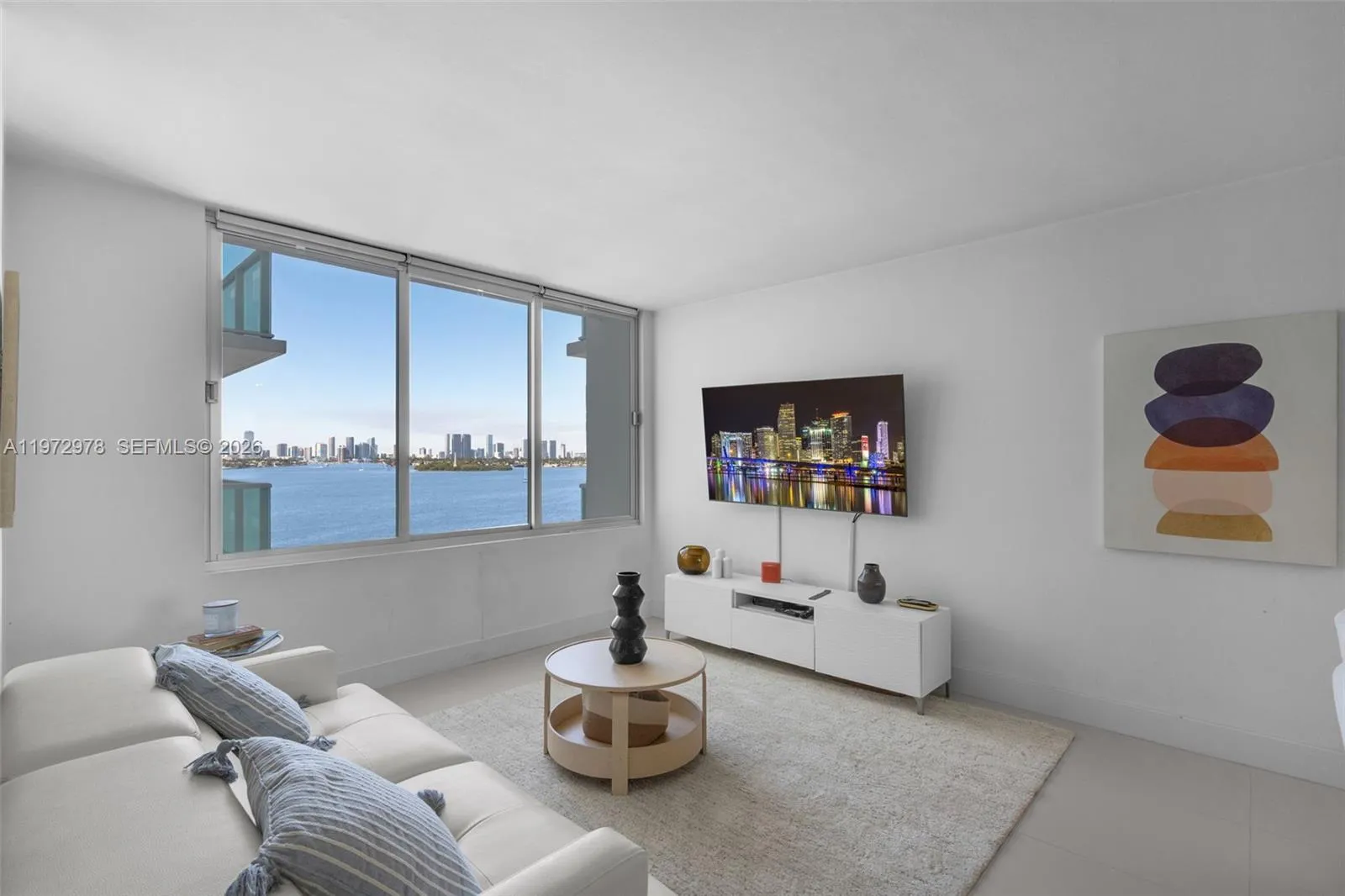 Foto de propiedad en 1000 West Avenue 721, Miami Beach, FL 33139 Miami Beach con MLS# 