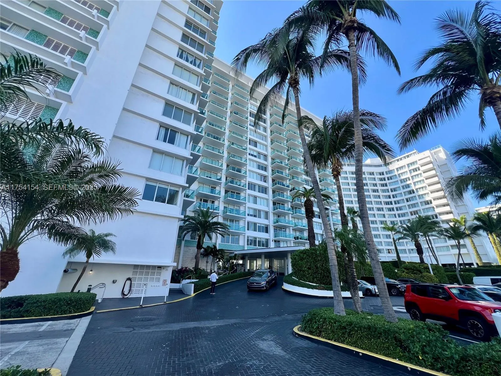 Foto de propiedad en 1000 West Avenue 908, Miami Beach, FL 33139 Miami Beach con MLS# 