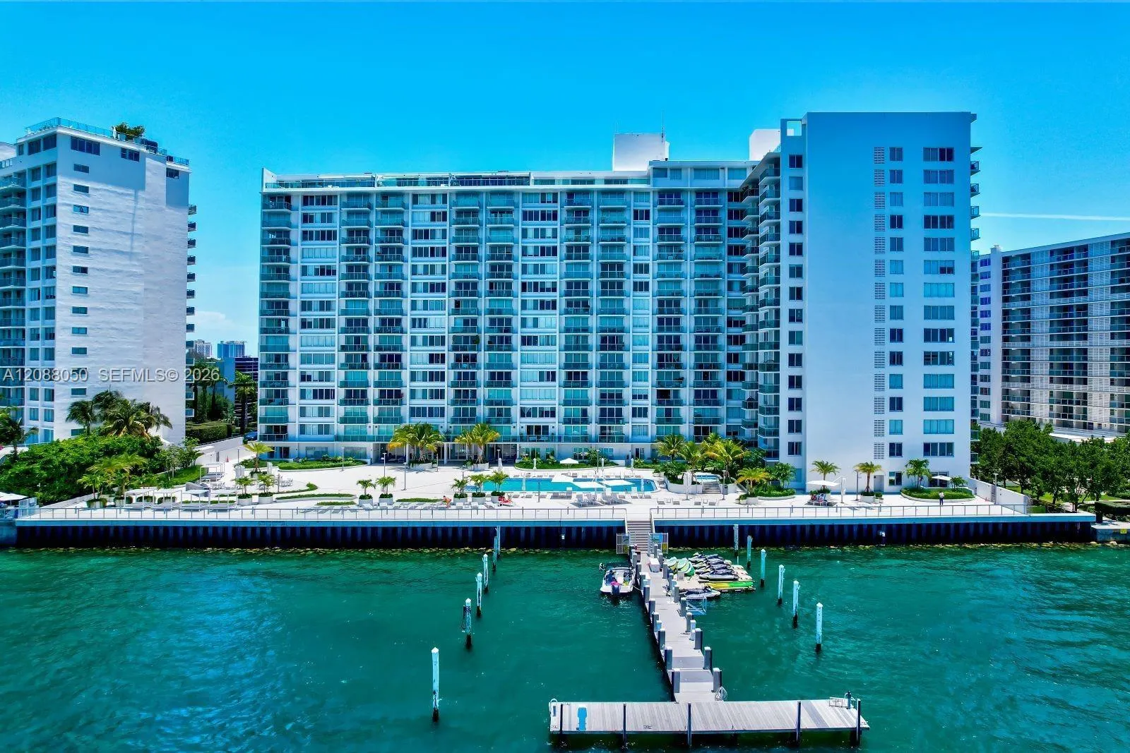 Direct Bay Unit with Amazing Sunsets and Pool Deck