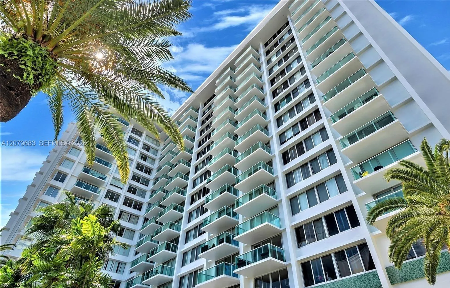 Foto de propiedad en 1000 West Avenue PH27, Miami Beach, FL 33139 Miami Beach con MLS# 