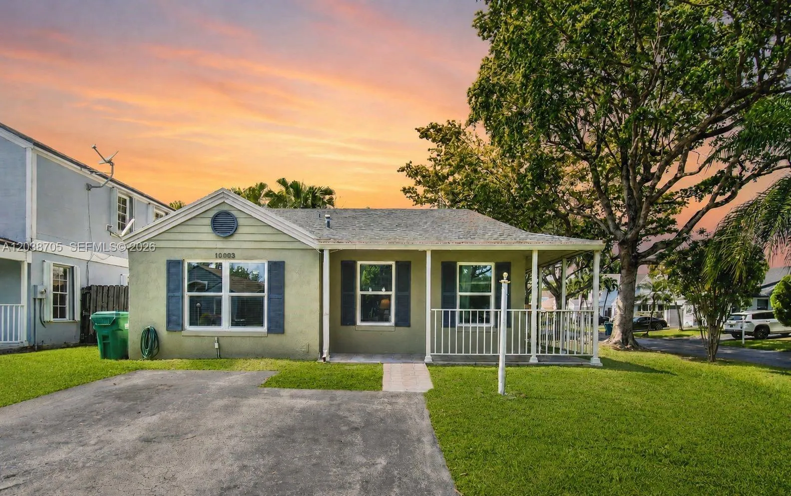 Vendido 10003 SW 223rd Terrace, Cutler Bay, FL 33190, Cutler Bay, FL 33190