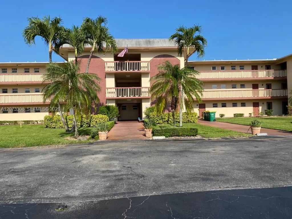 En Venta 1001 Hillcrest Court 215, Hollywood, FL 33021, Hollywood, FL 33021