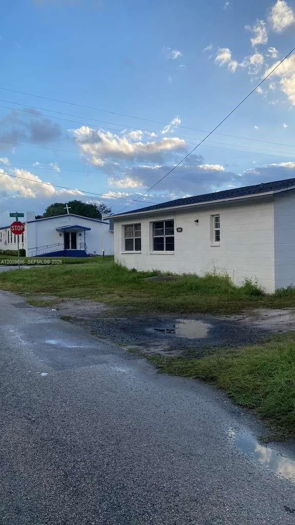 En Venta 1001 N 16th Court, Fort Pierce, FL 34950, Fort Pierce, FL 34950