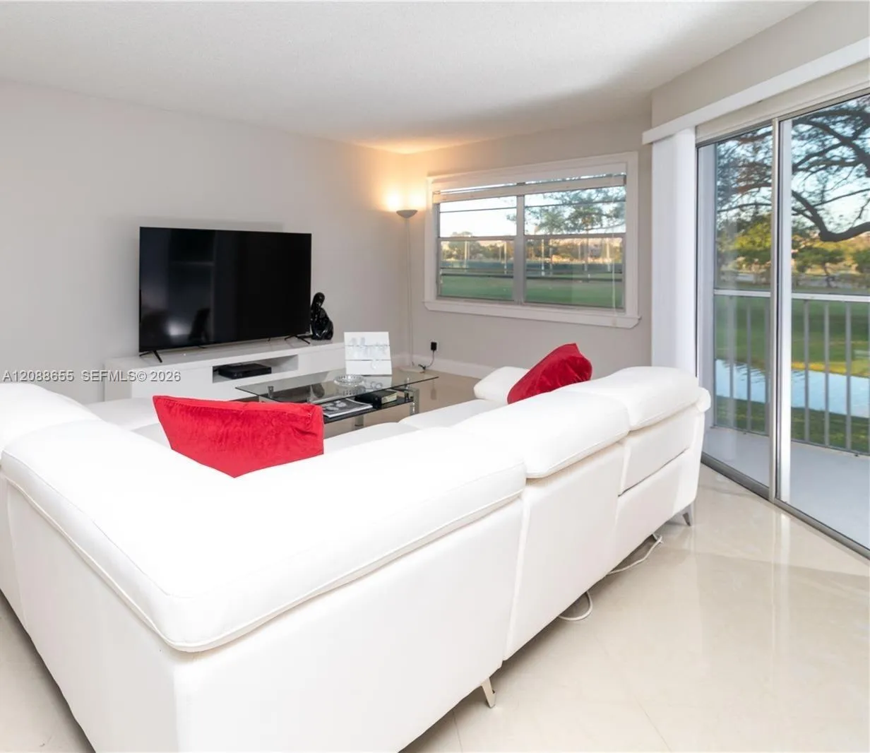 En Renta 1001 SW 128th Terrace 202B, Pembroke Pines, FL 33027, Pembroke Pines, FL 33027
