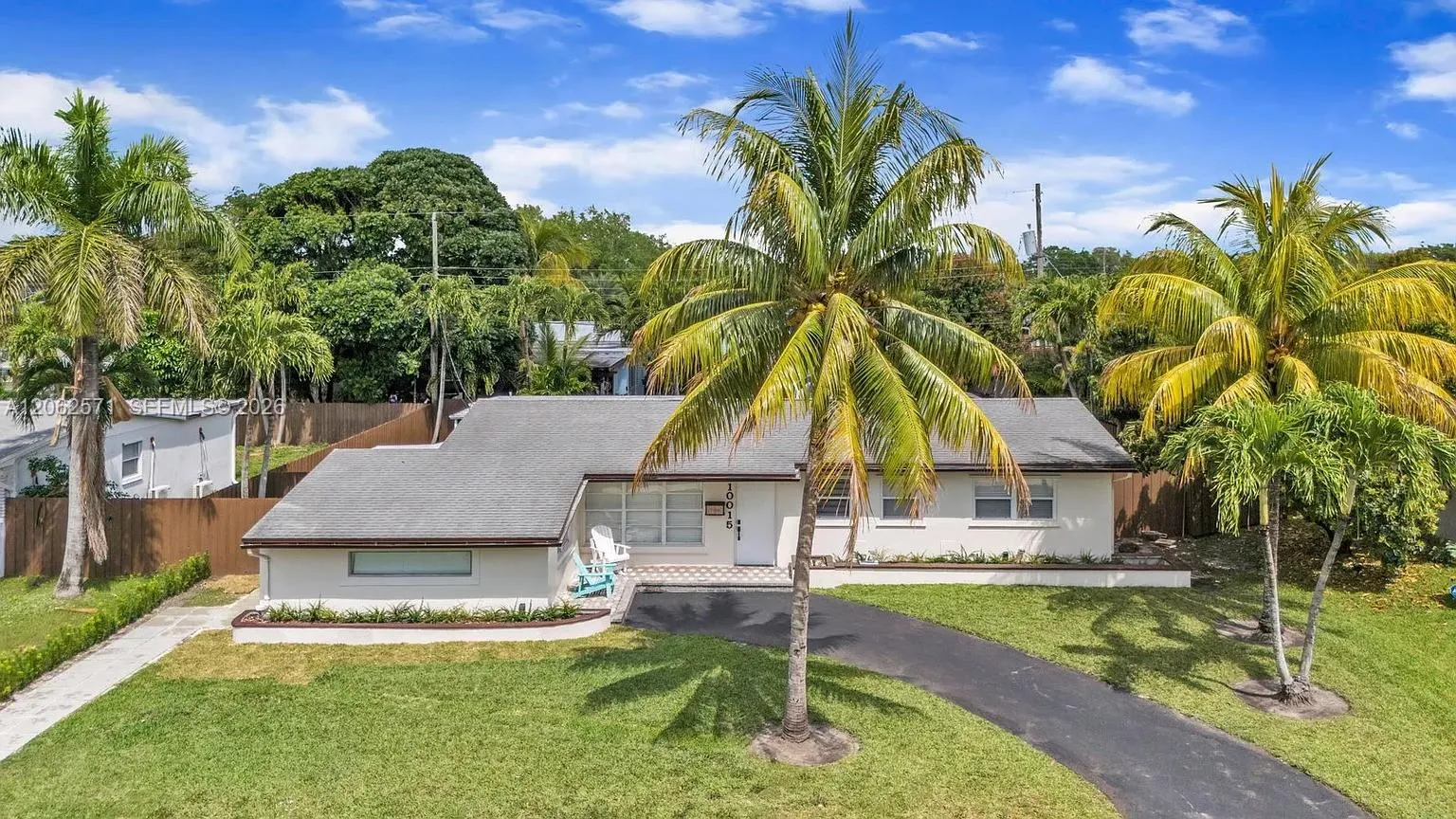 Foto de propiedad en 10015 SW 85th Terrace, Miami, FL 33173 Miami con MLS# 