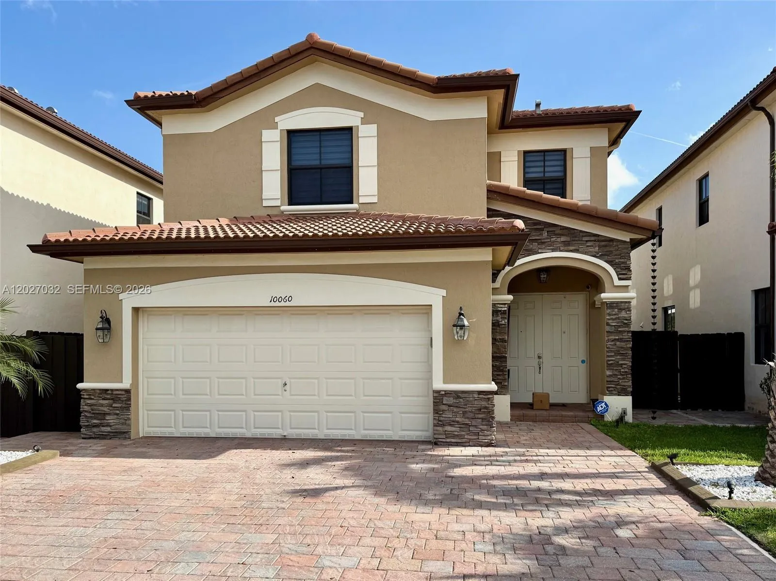 Foto de propiedad en 10060 NW 86th Terrace, Doral, FL 33178 Doral con MLS# 