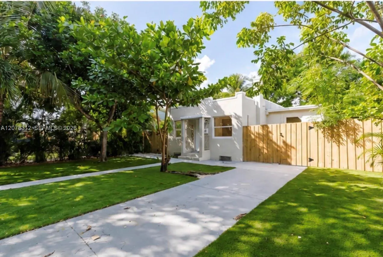 Foto de propiedad en 1007 NW 120th Street, North Miami, FL 33168 North Miami con MLS# 