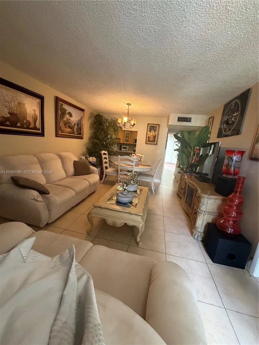 En Venta 10090 NW 80 Court 1327, Hialeah Gardens, FL 33016, Hialeah Gardens, FL 33016