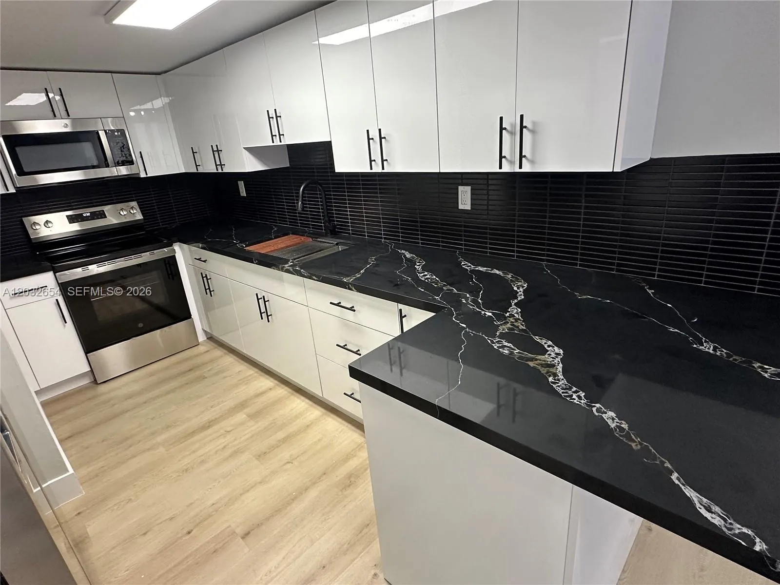 Foto de propiedad en 10090 NW 80th Court 1325, Hialeah Gardens, FL 33016 Hialeah Gardens con MLS# 