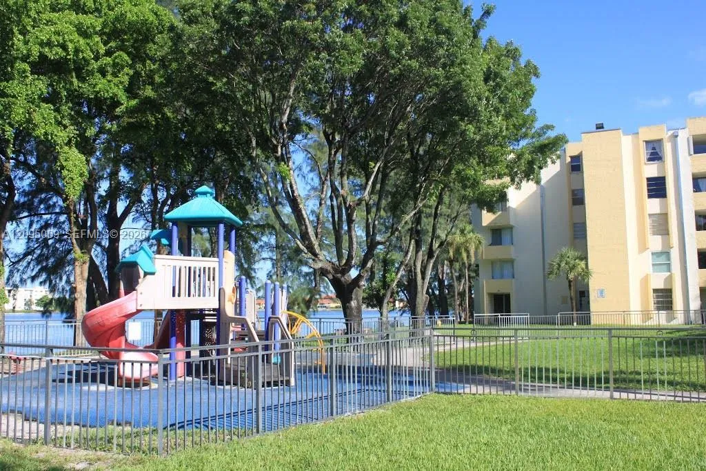 En Renta 10090 NW 80th Court 1361, Hialeah Gardens, FL 33016, Hialeah Gardens, FL 33016