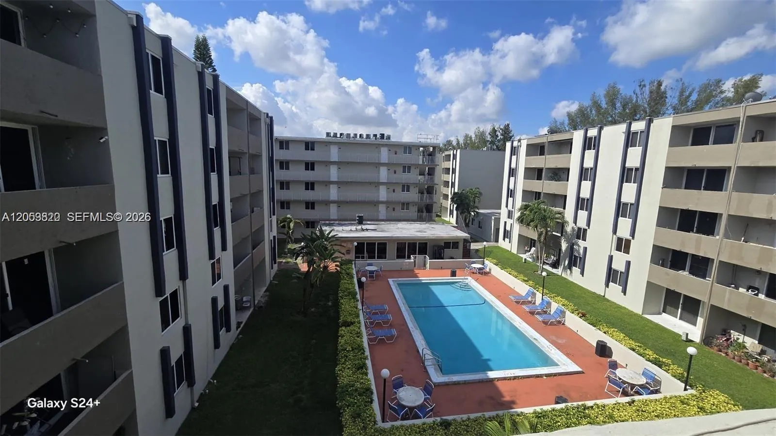 Foto de propiedad en 10090 NW 80th Court 1406, Hialeah Gardens, FL 33016 Hialeah Gardens con MLS# 