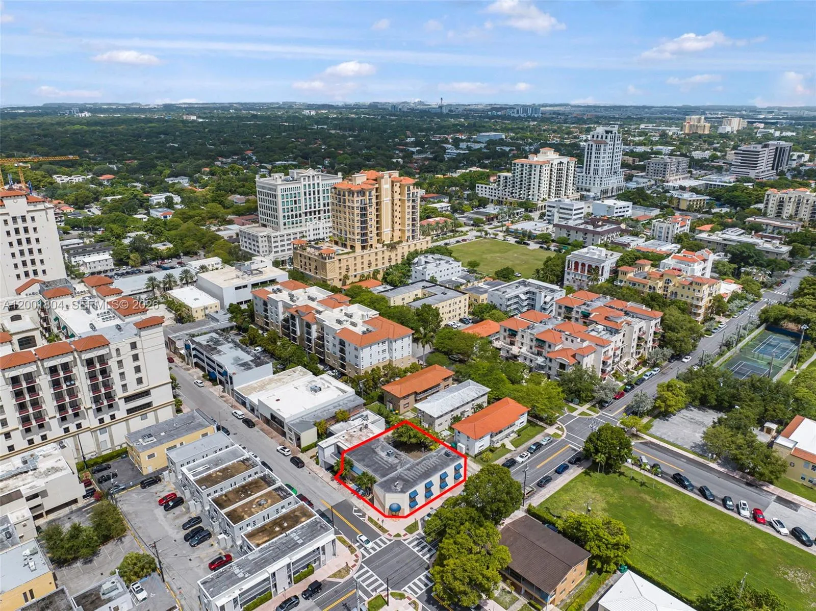 Foto de propiedad en 101 Madeira Avenue, Coral Gables, FL 33134 Coral Gables con MLS# 