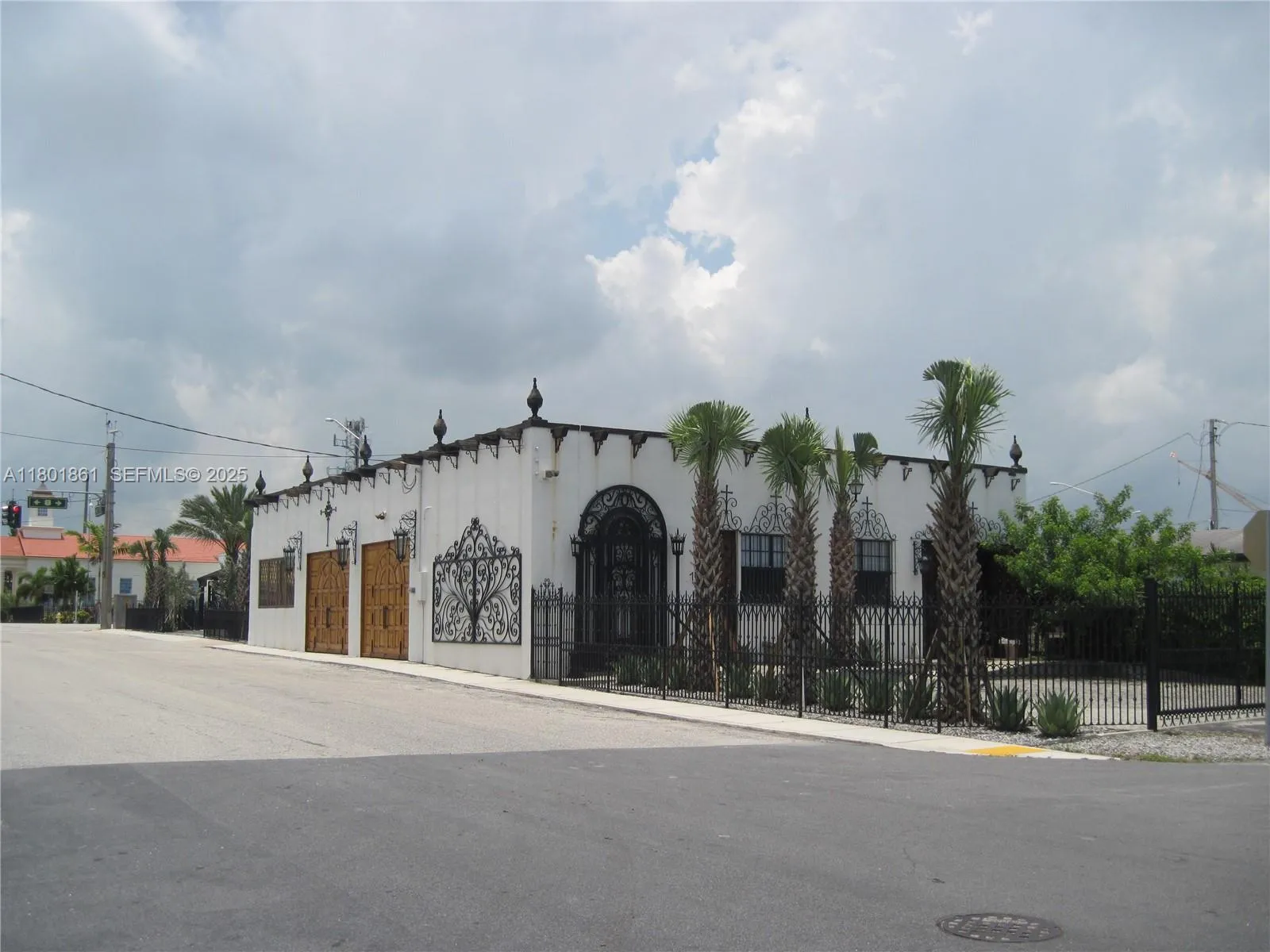 Foto de propiedad en 101 NE 1st Street, Dania Beach, FL 33004 Dania Beach con MLS# 