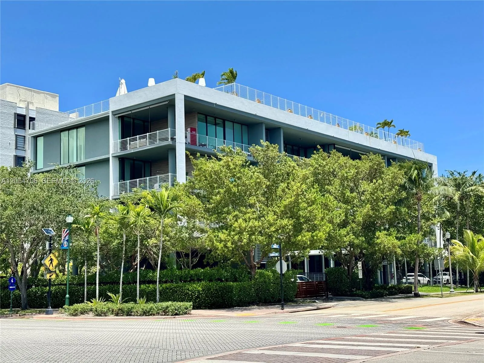 Foto de propiedad en 101 Sunrise Drive A-201, Key Biscayne, FL 33149 Key Biscayne con MLS# 