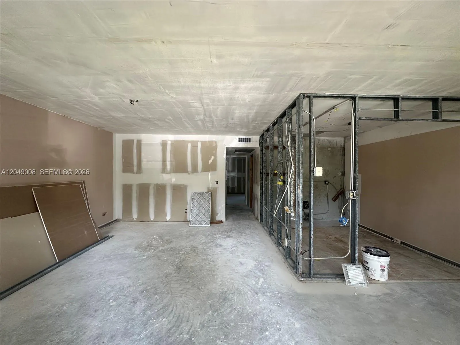 En Venta 101 SW 132nd Way 112J, Pembroke Pines, FL 33027, Pembroke Pines, FL 33027