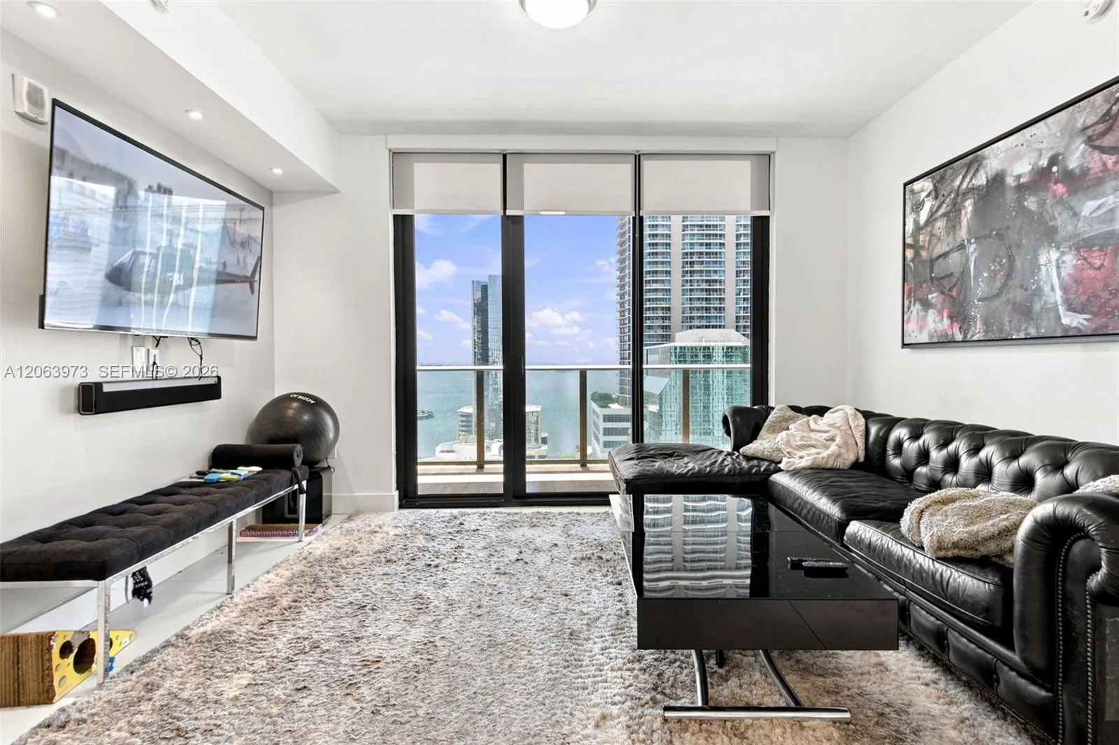 Foto de propiedad en 1010 Brickell Avenue 2403, Miami, FL 33131 Miami con MLS# 