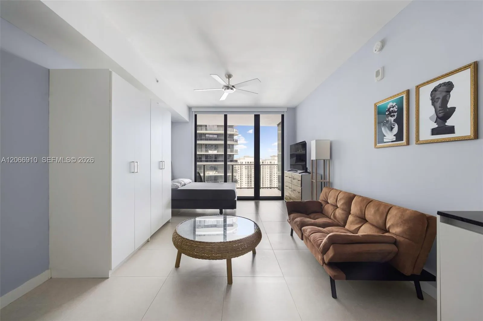 Foto de propiedad en 1010 Brickell Avenue 3610, Miami, FL 33131 Miami con MLS# 