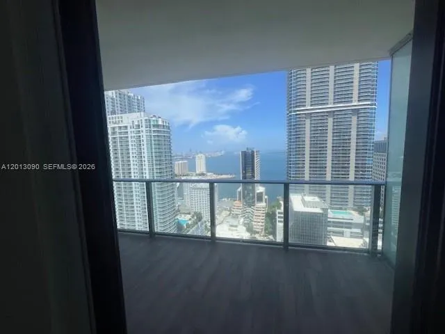 Foto de propiedad en 1010 Brickell Avenue 3704, Miami, FL 33131 Miami con MLS# 