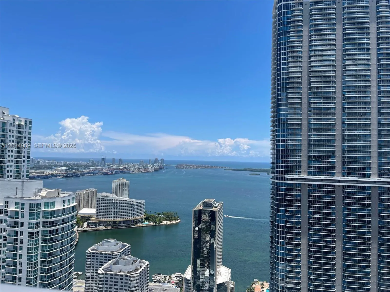 Foto de propiedad en 1010 Brickell Avenue 3810, Miami, FL 33131 Miami con MLS#