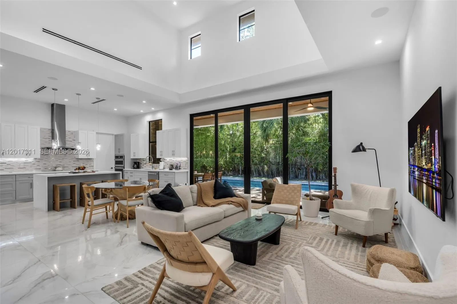 Foto de propiedad en 1010 Genoa Street, Coral Gables, FL 33134 Coral Gables con MLS# 