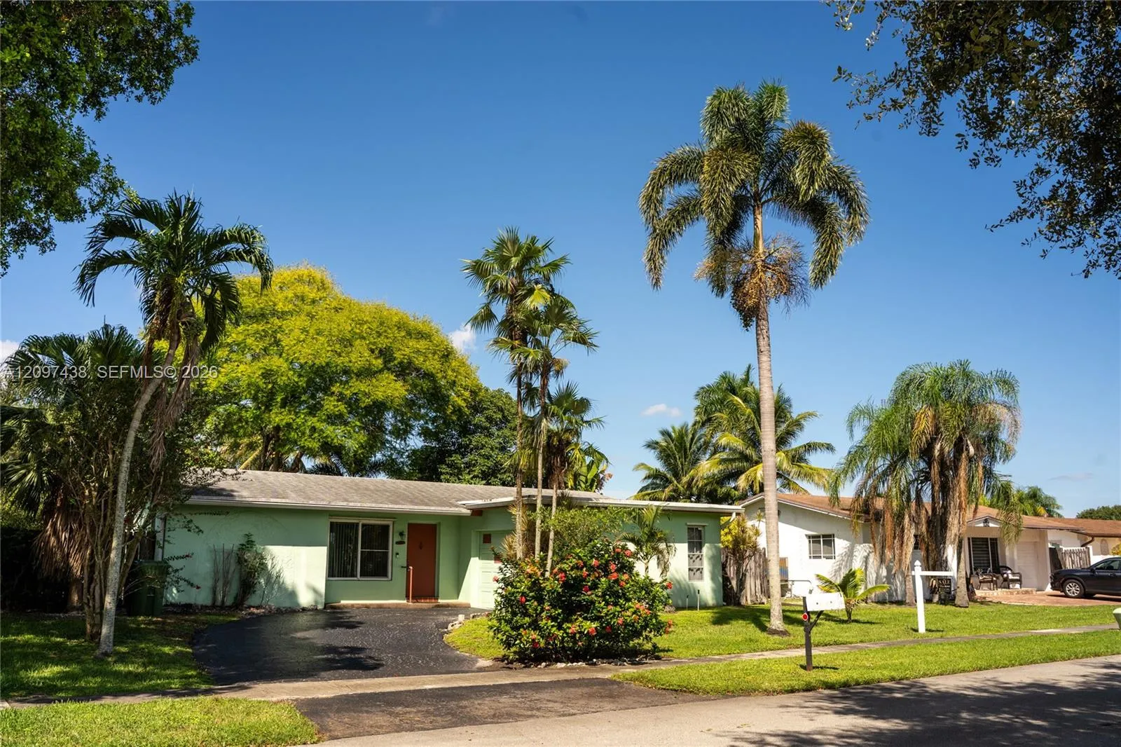En Venta 1010 NW 93rd Terrace, Pembroke Pines, FL 33024, Pembroke Pines, FL 33024