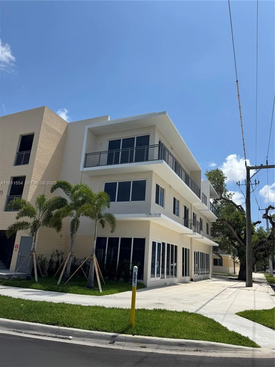En Renta 1010 SW 69th Avenue 212, Miami, FL 33144, Miami, FL 33144