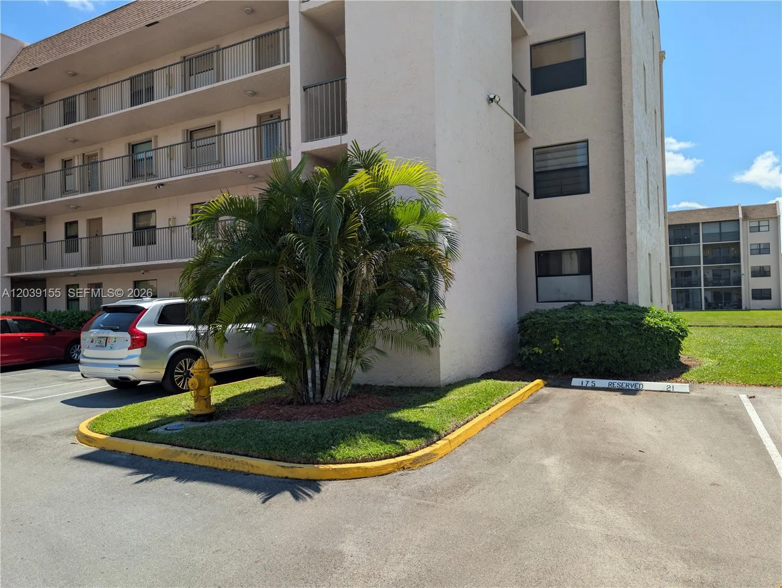 Foto de propiedad en 10120 Sunrise Lakes Boulevard 110, Sunrise, FL 33322 Sunrise con MLS# 