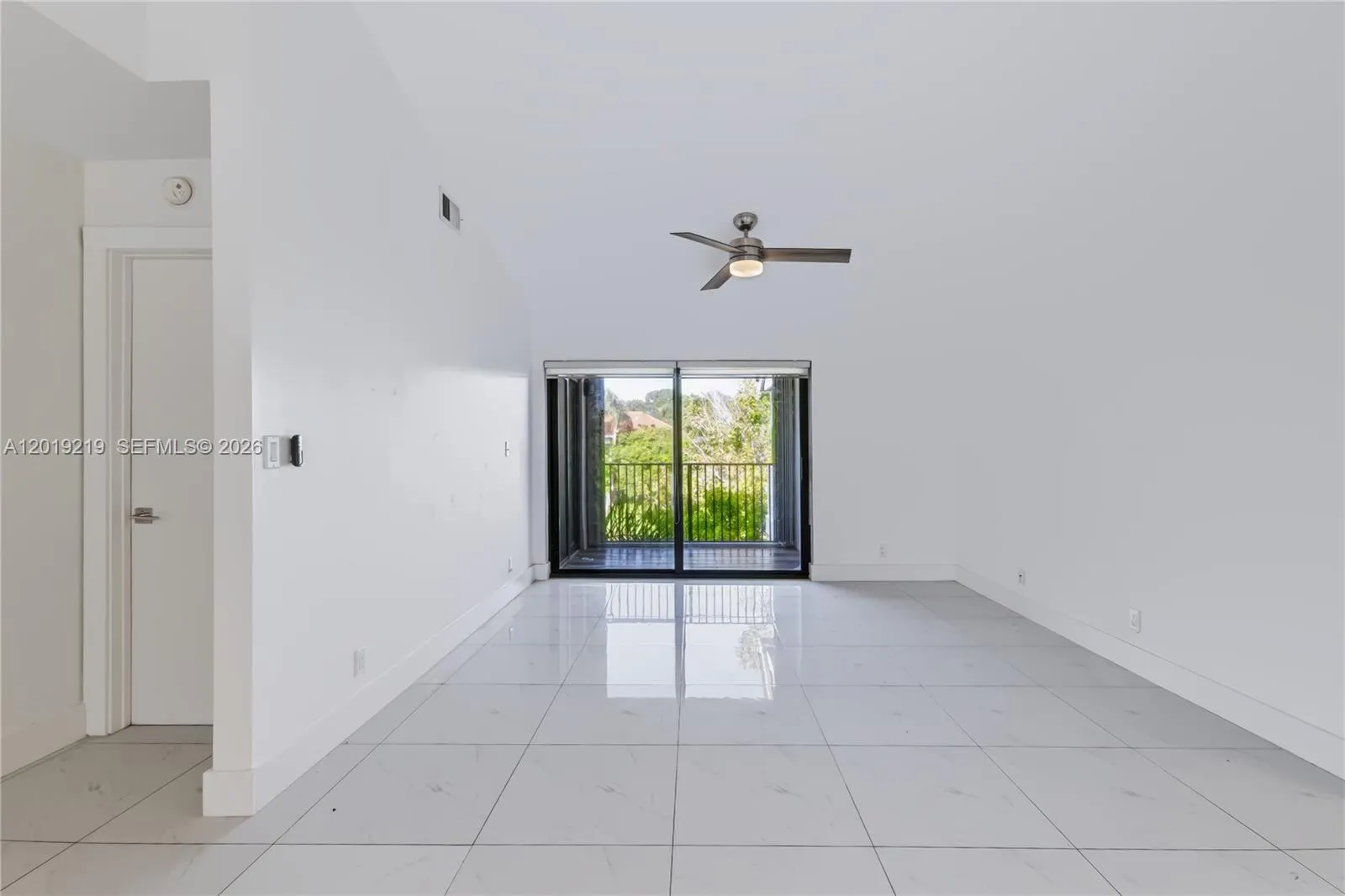 Foto de propiedad en 10121 W Sunrise Boulevard 301, Plantation, FL 33322 Plantation con MLS# 