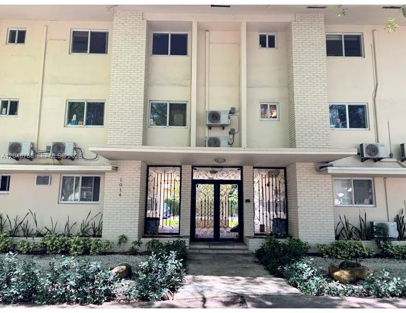 En Renta 1014 Salzedo Street 309, Coral Gables, FL 33134, Coral Gables, FL 33134