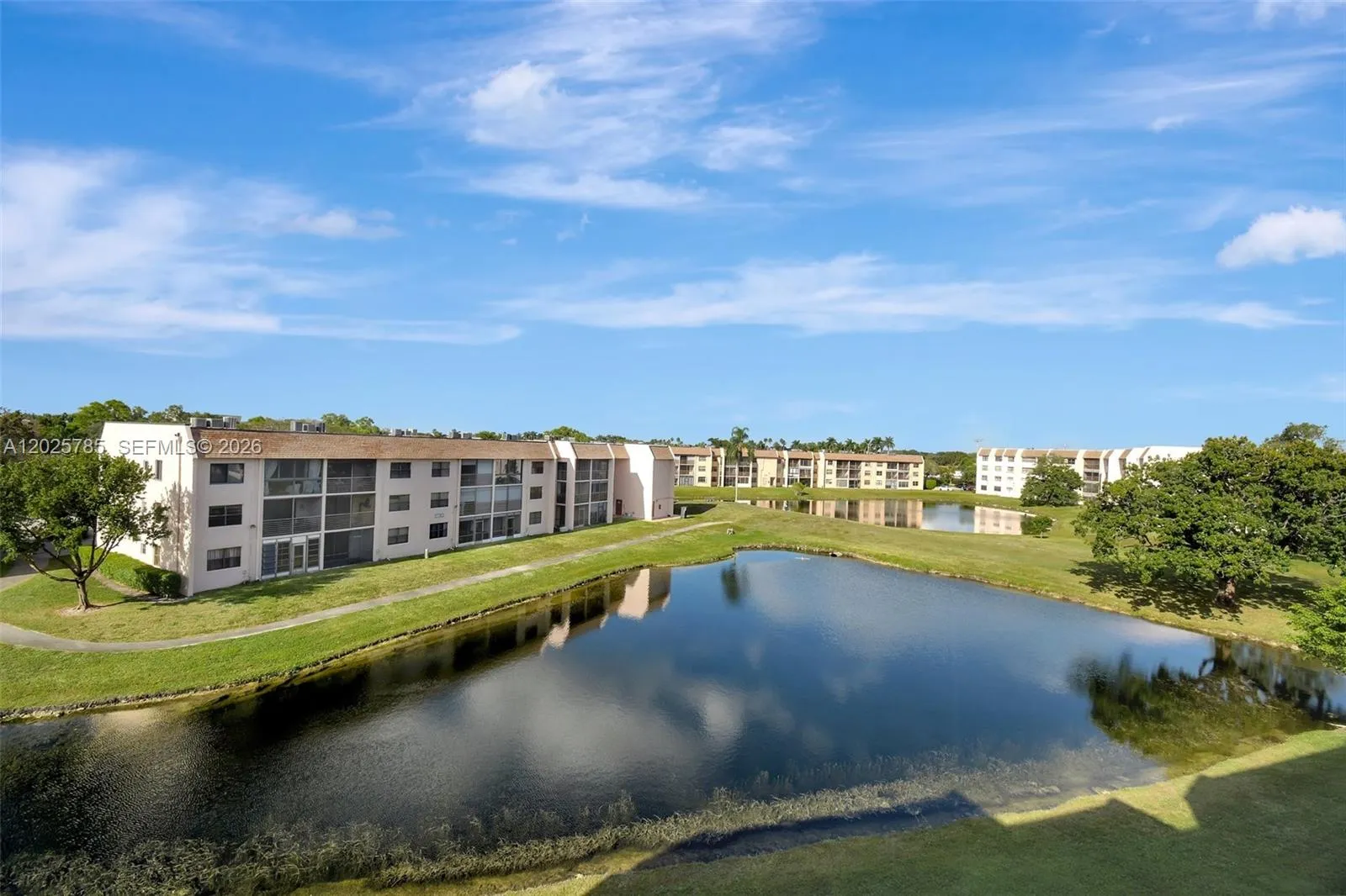 Foto de propiedad en 10145 Sunrise Lakes Boulevard 403, Sunrise, FL 33322 Sunrise con MLS# 